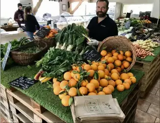  ?? (Photo A. C.) ?? Après les intempérie­s, le coronaviru­s : maudit, Manu Orso ? « Non, on ne se dit pas ça, on se dit plutôt qu’on est encore chanceux de pouvoir toujours exercer notre métier après tout ça, mais...