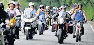  ?? Dominic Salter ?? ●● Dozens of bikers escorted Paul Shoesmith’s funeral cortege