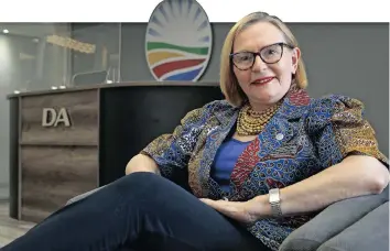  ?? SIBONELO NGCOBO
African News Agency (ANA) ?? HELEN Zille at the DA’s new offices in Durban. |