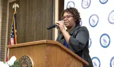  ?? Photo by Kaitlyn Gordon ?? ■ Katie Thompson, a high school senior and president of the Zeta Phi Beta youth chapter, speaks Saturday night at the 23nd annual Tribute to AfricanAme­rican Women Awards Banquet at Texarkana College.