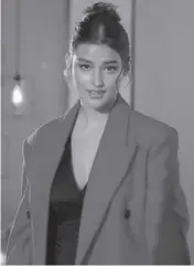  ?? ?? LIZA SOBERANO