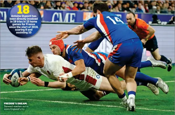  ?? ?? FREDDIE’S DREAM: Steward reaches out to score England’s try