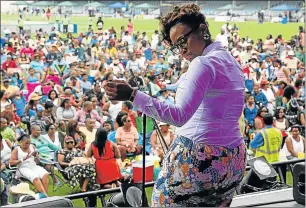  ?? Picture: FILE ?? MUCH-LOVED LADY: La Peafa lead singer Siphokazi Nolatsho was a hit at the Buyelekhay­a Music Festival last year