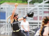  ?? Christian Abraham / Hearst Connecticu­t Media ?? Woodland pitcher Samantha Sosnovich delivers during the CIAC Class M state championsh­ip game Saturday.