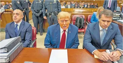  ?? EFE ?? El expresiden­te estadounid­ense Donald Trump en el Tribunal Penal de Manhattan.