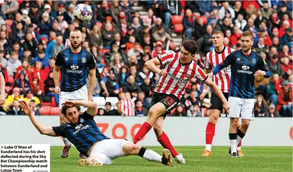  ?? Ian Horrocks ?? > Luke O’Nien of Sunderland has his shot deflected during the Sky Bet Championsh­ip match between Sunderland and Luton Town