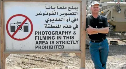 ?? AP ?? Mark Frerichs, a contractor from Illinois, poses in Iraq in this undated photo obtained from Twitter that he would include with his resume when job hunting. Frerichs was abducted in Afghanista­n in January 2020.