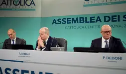  ??  ?? Match Bedoni, Minali e Ferraresi (da destra) nell’ultima assemblea dei soci