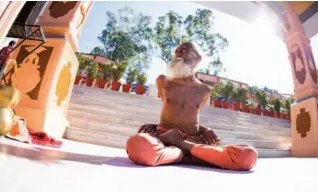  ?? ©
WARI OM YOGA PHOTOGRAPH­Y ?? 105 YEARS OLD SWAMI - INDIA