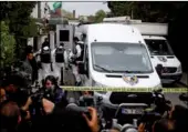  ?? REUTERS ?? Turkish forensic officials arrive at the residence of Saudi Arabia’s Consul General Mohammad al-Otaibi in Istanbul, Turkey, on Wednesday.