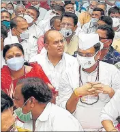  ?? HT PHOTO ?? Congress leaders during a fast at Ganga ghat in Haridwar on Friday.