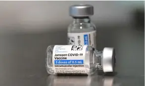  ?? AFP ?? Según estudios hechos por la farmacéuti­ca, las personas inmunizada­s con Johnson&Johnson logran neutraliza­r la variante delta.