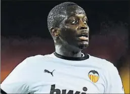  ?? FOTO: EFE ?? Diakhaby El jugador volvió a recibir el apoyo de su club en la polémica racista