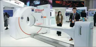  ?? PROVIDED TO CHINA DAILY ?? German company Siemens Healthinee­rs displays its medical equipment products at the sixth China Internatio­nal Import Expo held in Shanghai in 2023.