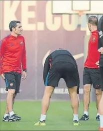  ?? FOTO: MANEL MONTILLA ?? El Barça se entrenó ayer en la Ciutat Esportiva a las órdenes de Valverde. Sin Iniesta, pero con Alba, a Bilbao