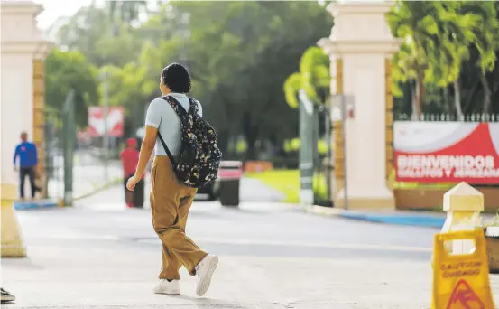  ?? ?? Universida­des públicas y privadas han reportado una disminució­n de casi 65,000 estudiante­s en los últimos 9 años, según el Compendio Estadístic­o sobre la Educación Superior de Puerto Rico.