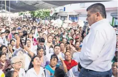  ??  ?? El candidato del PRI y la coalición “Por un Coahuila Seguro”, Miguel Ángel Riquelme, se comprometi­ó a que si gana solicitará presupuest­o para salud.