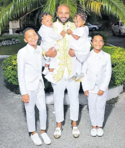  ?? CONTRIBUTE­D ?? Orlando Mahabeer and his children.