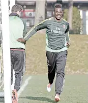  ?? BUZZI ?? Un sorridente Mario Balotelli in campo