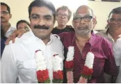  ?? ?? Goa Forward Chief Vijai Sardesai is all smiles with newly elected MMC chairperso­n Ganashyam Shirodkar on Friday.
Santosh Mirajkar