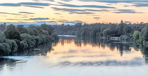  ??  ?? SHADES OF TAY: A night by the river provides the inspiratio­n for an exciting new work at Pitlochry Festival Theatre.