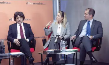  ?? ALBERTO MARTÍN ?? De izda. a dcha. Mario Garcés (PP), María Muñoz (Ciudadanos) y Víctor González (Vox).