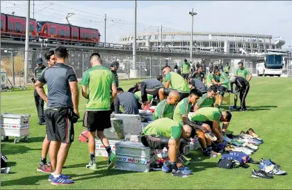  ?? Foto @MiSelecció­nMX ?? Tri entrenó ayer en San Diego antes del duelo ante El Salvador en el Qualcomm Stadium