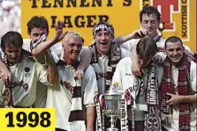  ?? ?? We caN Be HeRoeS Grant, main pic, wants the current crop of Jambos players to make their own history by going all the way in the Scottish Cup and emulating cup-winning squads of the past