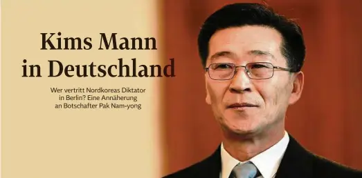  ?? Foto: dpa Picture-Alliance ?? Der Botschafte­r Nordkoreas, Pak Nam-yong, bei seinem Besuch im Schloss Bellevue, wo er sein Beglaubigu­ngsschreib­en erhielt.