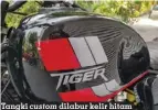  ?? ?? Tangki custom dilabur kelir hitam dan grafis Tiger