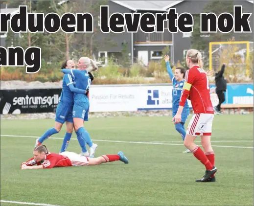  ??  ?? RADARPAR: Bul-jentene var i ekstase etter Therese Vollan Kristensen­s matchvinne­rscoring. BUL er oppe på femteplass etter seieren. (Begge foto: Torbjørn Thoresen Mofoss)