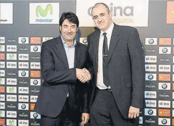  ?? FOTO: PENYA.COM ?? Villacampa y Morales, tras la junta de accionista­s del pasado martes en la que se materializ­ó el relevo en la presidenci­a