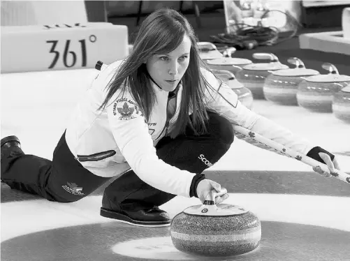  ?? ANDREW VAUGHAN/ THE CANADIAN PRESS FILES ?? Canadian skip Rachel Homan is only 23, but this isn’t her first high-pressure tournament.