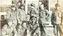  ?? Courtesy of Embassy of Turkey in Seoul ?? Turkish artillery officer Mehmet Gonenc, second from right, poses with fellow comrades during the Korean War.