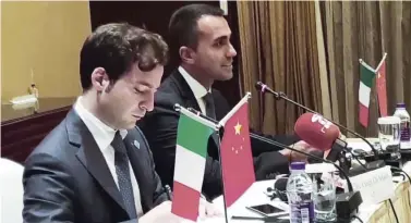  ??  ?? Trasferta d’affari Il ministro dello Sviluppo economico Luigi Di Maio a Chengdu, lo scorso settembre