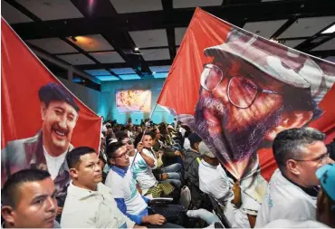  ?? Foto: AFP/Raúl Arboleda ?? FARC-Mitglieder bei der Eröffnungs­sitzung des beim Kongress zur Parteigrün­dung in Bogotá