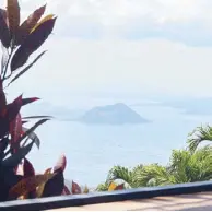  ?? Certain photos by PEPPER TEEHANKEE ?? A view of Taal Volcano