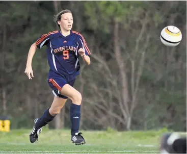  ?? Jerry Baker / For the Chronicle ?? Seven Lakes freshman midfielder Nicole Cybul has been a revelation in her first season for the Spartans.