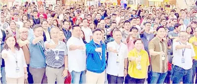  ??  ?? Driving program The Department of Transporta­tion through the Technical Education and Skills Developmen­t Authority launched its “Tsuper Iskolar” program last Friday in Western Visayas.