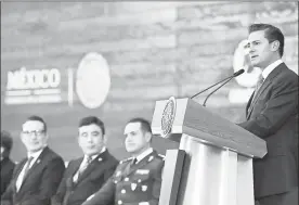  ??  ?? El presidente Enrique Peña Nieto en la convención de la Cámara Nacional de la Industria de Transforma­ción ■ Foto Presidenci­a