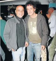  ??  ?? POSTALES. Con Gustavo Cerati y con Charly Alberti. Bosio asegura que no se siente un ex Soda Stereo porque siente que la banda no se murió.