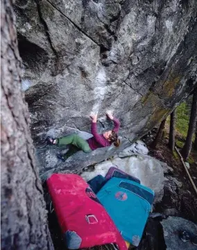  ?? ©Clément Lechaptois ?? Marine Thevenet affronte les arquées de New Base Line (8B+).