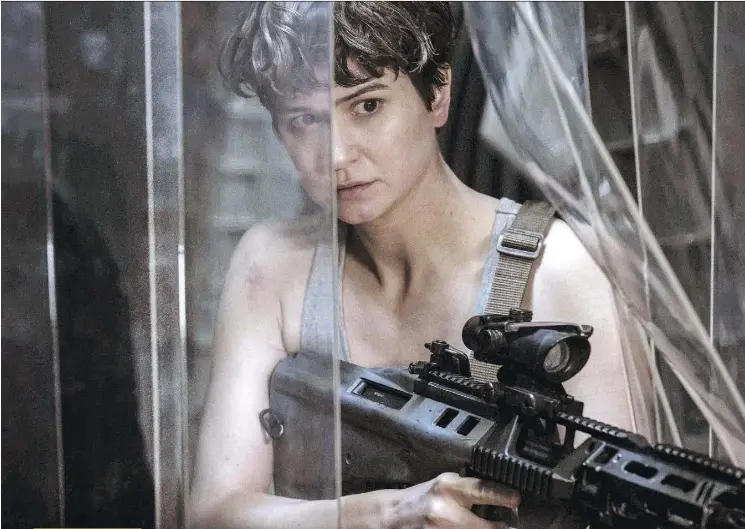  ?? 20TH CENTURY FOX ?? Katherine Waterston does her best Ripley impersonat­ion — with apologies to Sigourney Weaver — in Alien: Covenant.