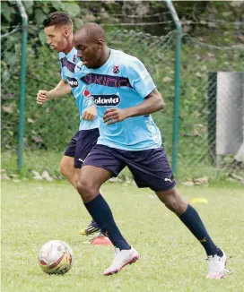  ?? FOTO ?? Tras superar una lesión que lo tuvo varios meses fuera de la cancha el lateral regresa a la titular roja.