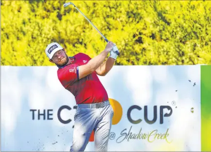  ?? Las Vegas Review-journal @csstevensp­hoto ?? Chase Stevens
Tyrrell Hatton played the first five holes at 5-under par on Thursday and took the Round 1 lead at the CJ Cup at Shadow Creek.