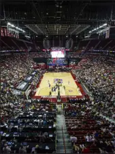  ?? Chase Stevens Las Vegas Review-journal ?? The Thomas & Mack Center can get crowded, but it’s usually possible to find a seat.