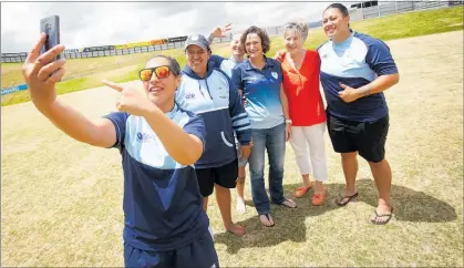  ?? PICTURE / MICHAEL CUNNINGHAM ?? Northland Women’s team players Amanda Nepia, Chanel Murray, Bronwyn “Horsie” Hames, coach Suzy Dawson, Northland Rugby Union president Sharon Morgan and player Kat Wira-Kohu are celebratin­g the Women’s Rugby World Cup coming to the region.