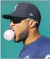  ?? BEN MARGOT, THE ASSOCIATED PRESS ?? Robinson Cano proves he can still have his way with bubble gum Tuesday night in Oakland.