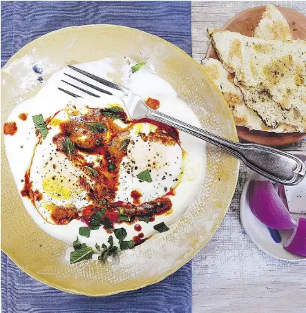  ?? PHOTOS: KAREN BARNABY ?? Yogurt, spiced butter and herbs give eggs a punch of flavour.