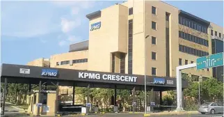  ?? /Freddy Mavunda ?? Portfolio: KPMG rightsized its Johannesbu­rg, Pretoria and Polokwane offices after it lost several big clients in the wave of auditing scandals.